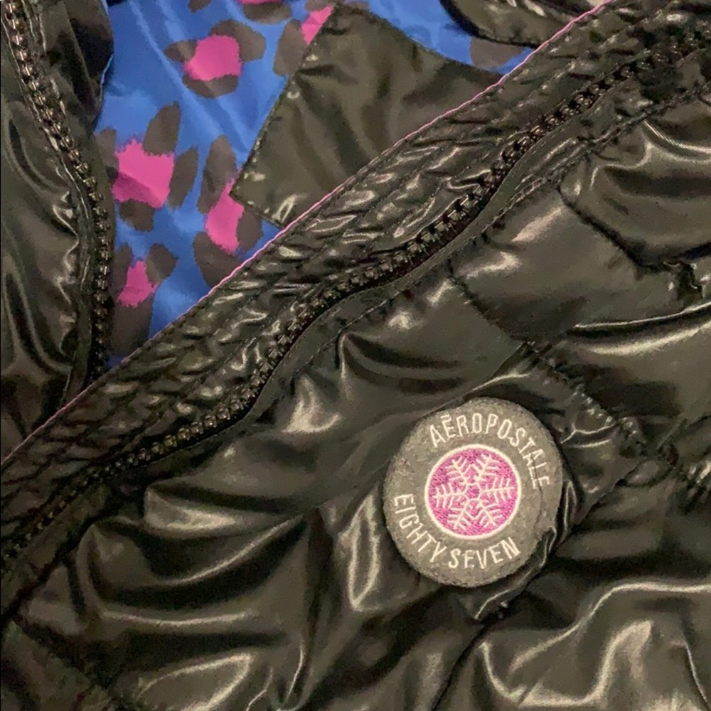 Vest - Picture 3 of 4